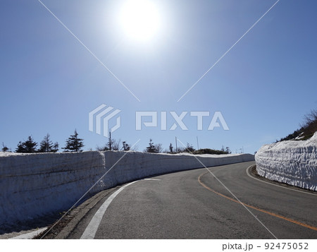雪の回廊　雪の壁　蔵王エコーライン 92475052