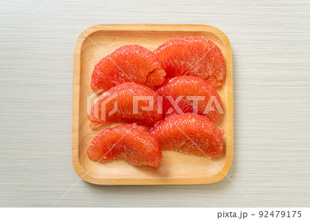 fresh red pomelo fruit or grapefruit 92479175