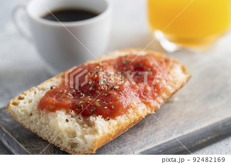 Spanish breakfast concept. 92482169