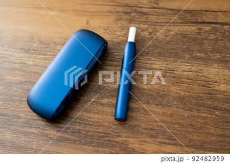 加熱式たばこイメージ 加熱式たばこイメージ 92482959