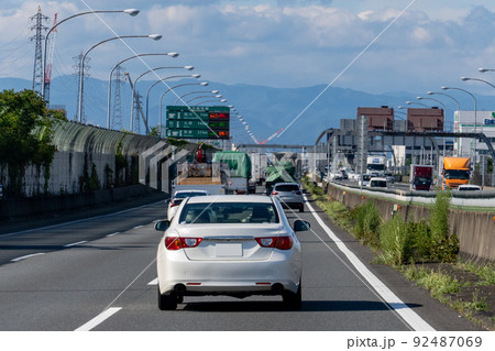 高速道路　走行イメージ　 92487069