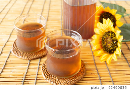 麦茶 夏の飲み物 麦茶 夏の飲み物 92490836