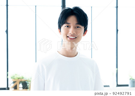 笑顔の男性 笑顔の男性 92492791