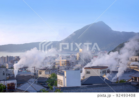 別府鉄輪温泉　湯けむり 92493408
