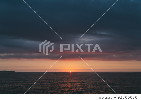 福間海岸沿いの夕陽 92500030