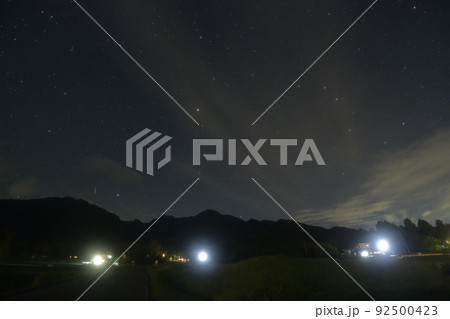 北杜市白州町、夜空星空北斗七星・アークトゥルス・スピカ 92500423
