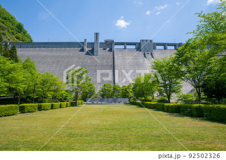 四万川ダム 日向見公園 ダム下周辺の風景 新緑の季節 四万川ダム 日向見公園 ダム下周辺の風景 新緑の季節 92502326