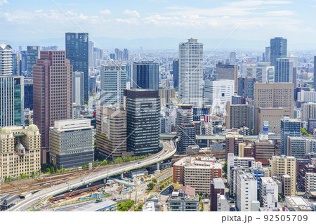 大阪中心街　梅田　都市風景【梅田スカイビルより】 92505709
