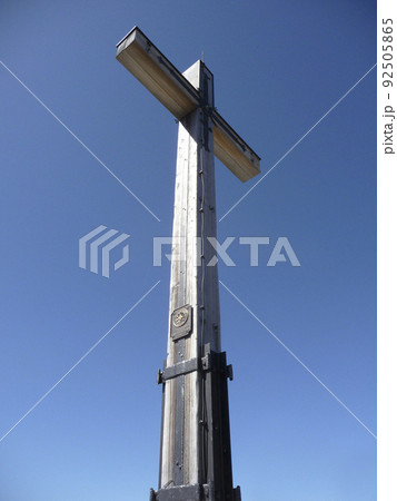Summit cross Schottelkarspitze mountain, Bavaria, Germany Summit cross Schottelkarspitze mountain, Bavaria, Germany 92505865