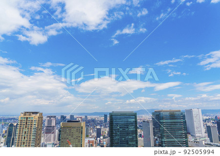 大阪中心街　梅田　都市風景【梅田スカイビルより】 92505994