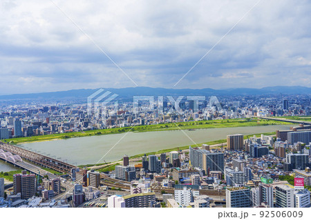 大阪中心街 梅田 都市風景 淀川【梅田スカイビルより】 大阪中心街 梅田 都市風景 淀川【梅田スカイビルより】 92506009