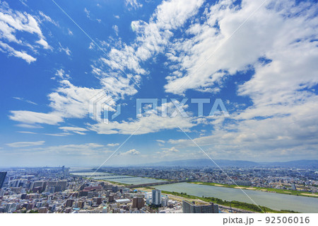 大阪中心街　梅田　都市風景　淀川【梅田スカイビルより】 92506016