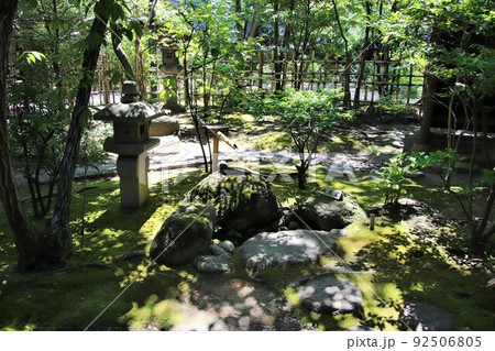 福岡市の楽水園の水琴窟 92506805