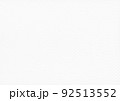 模様のある白い紙の背景素材テクスチャ 92513552