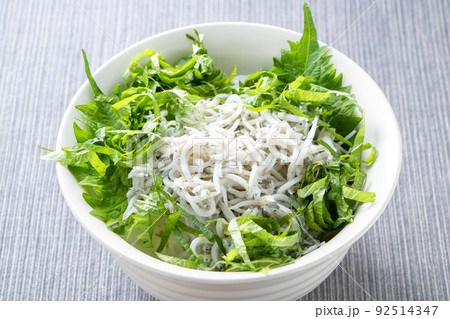 釜揚げしらす丼。 92514347