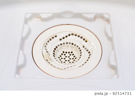 お風呂の排水溝の汚れ 92514731