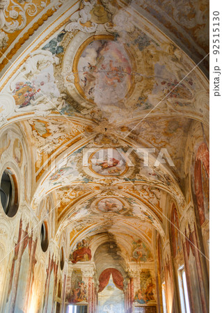 Painted dome in an old Italian villa Painted dome in an old Italian villa 92515130