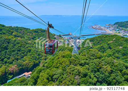 千葉県富津市金谷の鋸山ロープウェーから東京湾方面 92517748