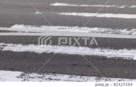 paved road for car traffic 92525504