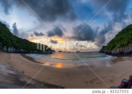 Cat Ba island, Hai Phong, Vietnam. Panorama from viewpoint 92527553