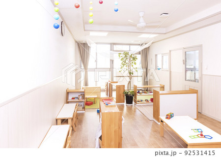 キッズルーム 保育園 明るい教室 幼稚園 子供施設 教育施設 イメージ素材 キッズルーム 保育園 明るい教室 幼稚園 子供施設 教育施設 イメージ素材 92531415