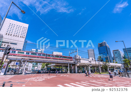 日本の東京都市景観 川崎駅前南の交差点から川崎駅前の街並みなどを望む 日本の東京都市景観 川崎駅前南の交差点から川崎駅前の街並みなどを望む 92532376
