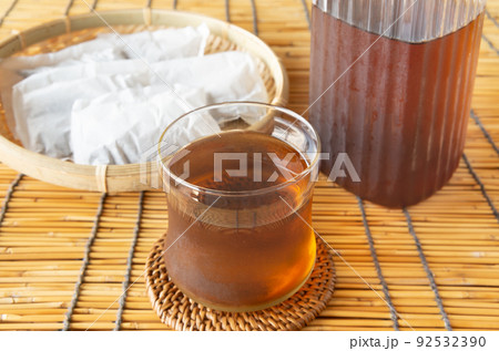 麦茶 夏の飲み物 麦茶 夏の飲み物 92532390