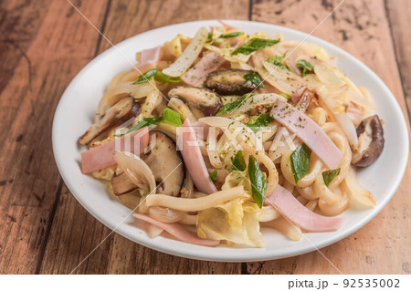 焼きうどん 焼きうどん 92535002
