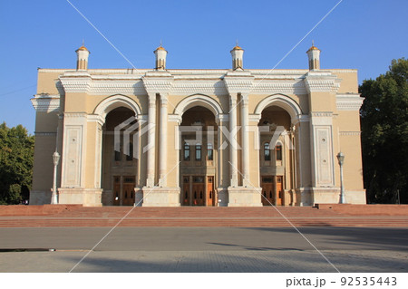 タシケントのナヴォイ劇場 92535443