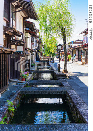 飛騨古川 瀬戸川と白壁土蔵街 縦構図 飛騨古川 瀬戸川と白壁土蔵街 縦構図 92538285