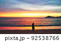 黄昏の砂浜 92538766