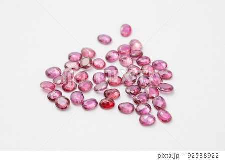 たくさんのルビー たくさんのルビー 92538922
