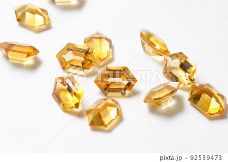 複数の6角形のシトリン 92539473