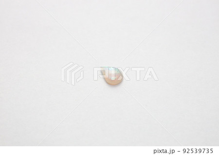 一粒のしずく型オパール 92539735