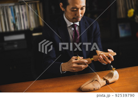 シューモールド 92539790