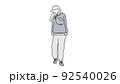 アウトドアを楽しむ女性 92540026