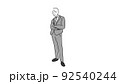 スーツを着てカッコよくポージングする男性 92540244