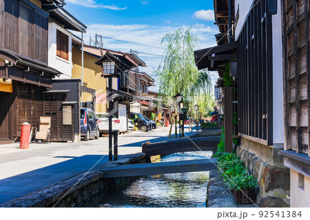 飛騨古川　瀬戸川と白壁土蔵街 92541384