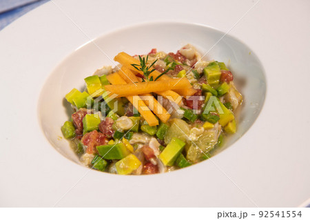 Recipe for ceviche of sea bream with avocado, chilli and lime 92541554