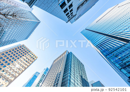東京都千代田区　日本経済の中心地　丸の内のオフィスビル群 92542101