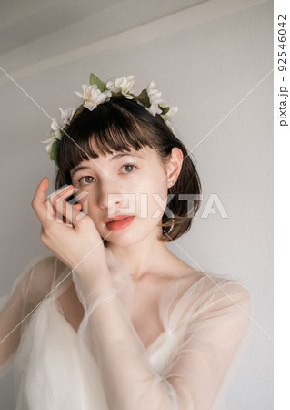 ドレス姿の女性 ドレス姿の女性 92546042