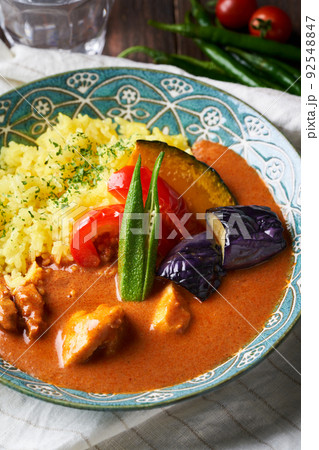 夏野菜とチキンのスパイシーカレー 夏野菜とチキンのスパイシーカレー 92548847
