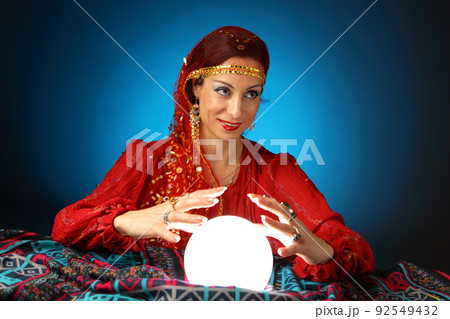 fortune-teller fortune-teller 92549432