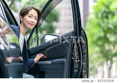 車 ビジネス 自動車 女性 車 ビジネス 自動車 女性 92551056