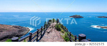 70mの断崖絶壁がそそり立つ馬ヶ背展望台（宮崎県日向市） 92552575