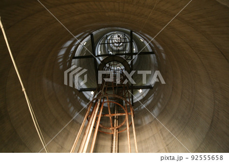 針尾無線塔　戦争遺跡　長崎県　無線塔内部 92555658