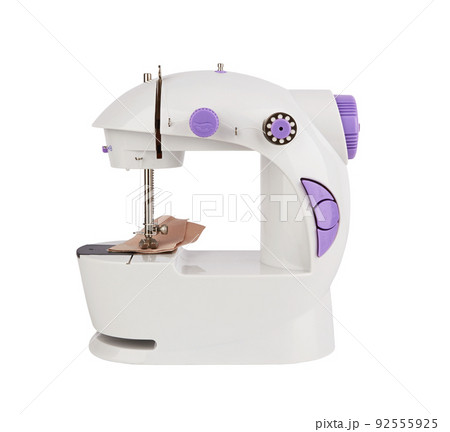 Sewing machine isolated 92555925