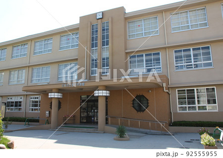 尼崎市立歴史博物館(旧尼崎市立高等女学校) 正面玄関　兵庫県尼崎市 92555955