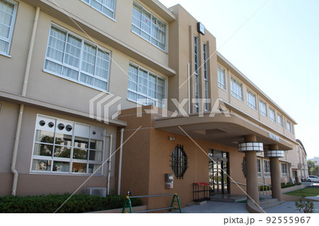 尼崎市立歴史博物館(旧尼崎市立高等女学校) 正面玄関部　兵庫県尼崎市 92555967