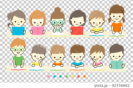 看書的孩子 站起來的孩子和戴臉頰的孩子 92556662